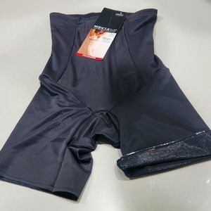 NWOT Miraclesuit shaper in size XL, color black